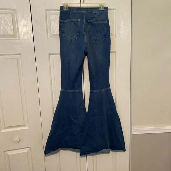 Free People Float on Flare jeans - Picture 3 of 5